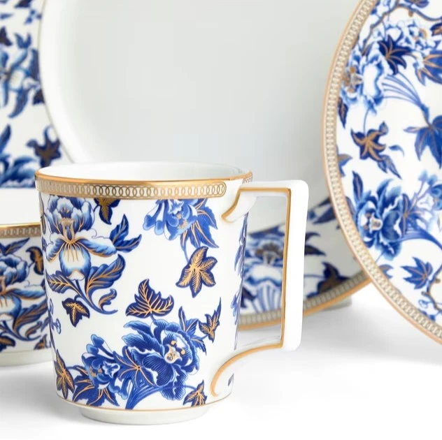 Wedgwood Hibiscus Dinnerware, 4 Pc. Place Setting 5 Wedgwood Hibiscus Dinnerware, 4 Pc. Place Setting - Image 3